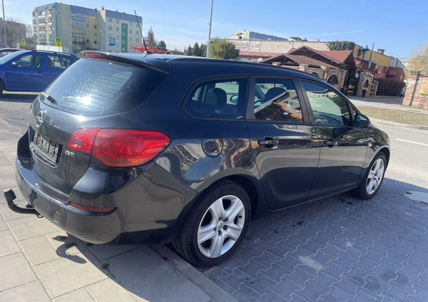 Opel Astra cena 18900 przebieg: 168000, rok produkcji 2012 z Białystok małe 56